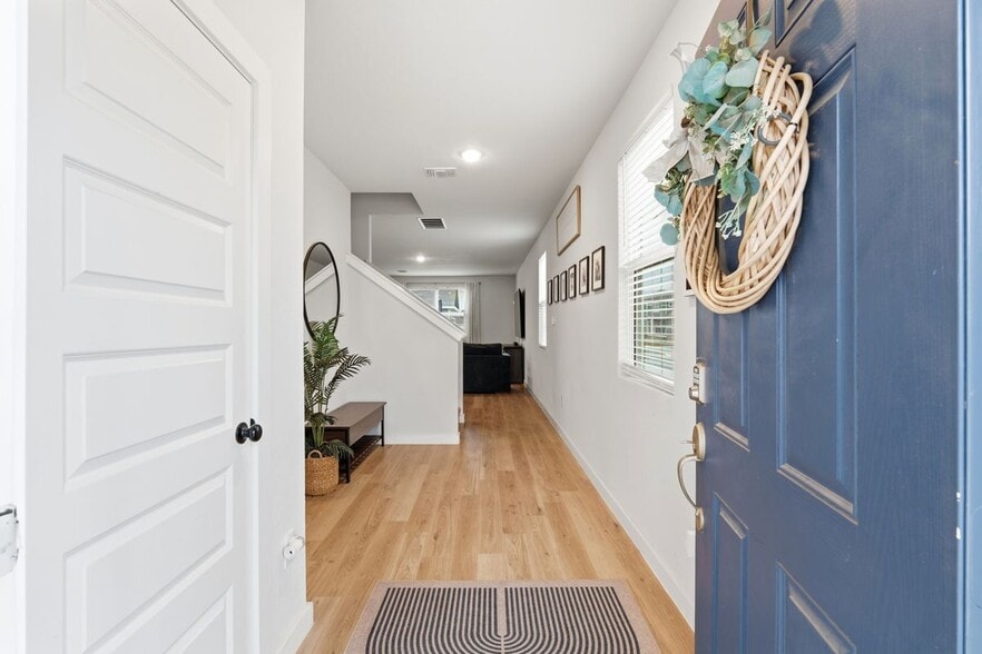 Building Photo - 3523 Rancho Grande