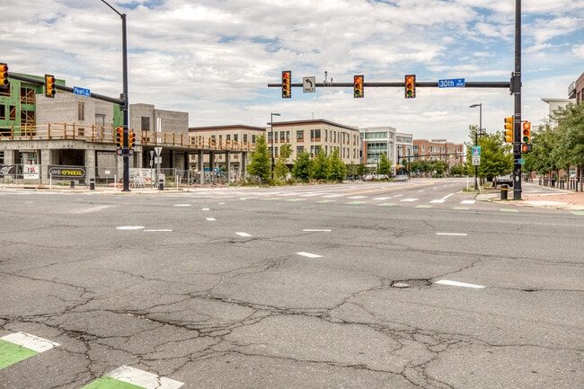 Building Photo - 3000 Pearl Pkwy