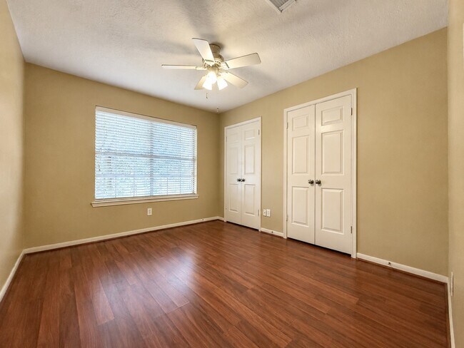 Building Photo - 3411 Ashfield Dr