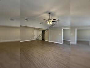 Building Photo - 5604 Walpole Dr