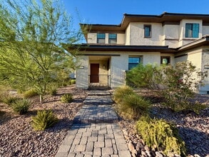 Building Photo - 3 BED 2.5 BATH 2 CAR GARAGE TOWNHOUSE IN CADENCE HENDERSON WITH LOFT