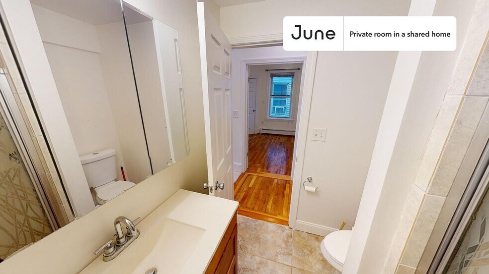 Building Photo - Room in Shared 3 bed/1 bath home
