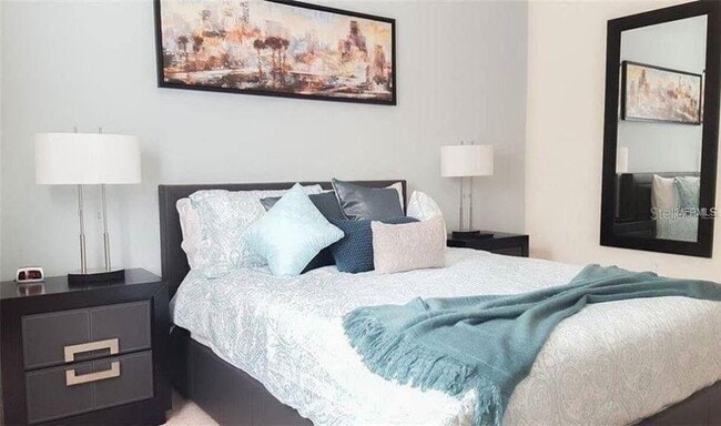 Building Photo - 9004 Shine Dr