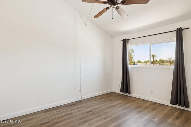 Building Photo - 520 N Stapley Dr