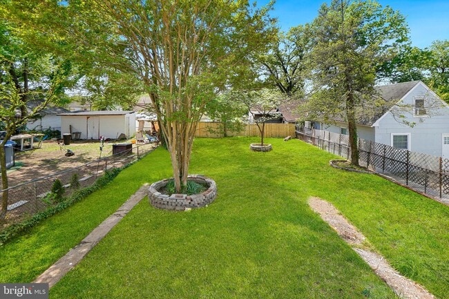 Building Photo - 5309 Chesapeake Rd