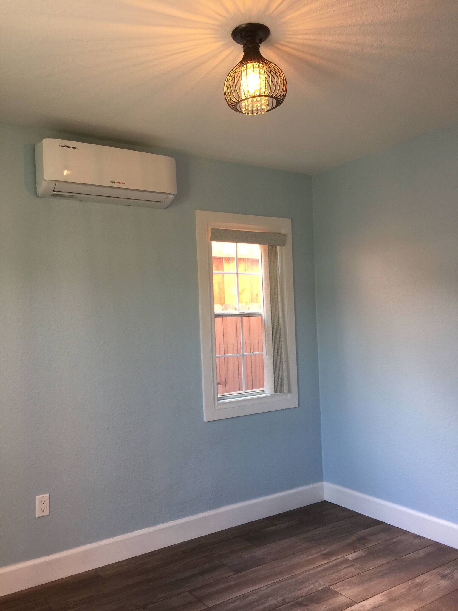 Front Bedroom - 2120 Laverna Ave