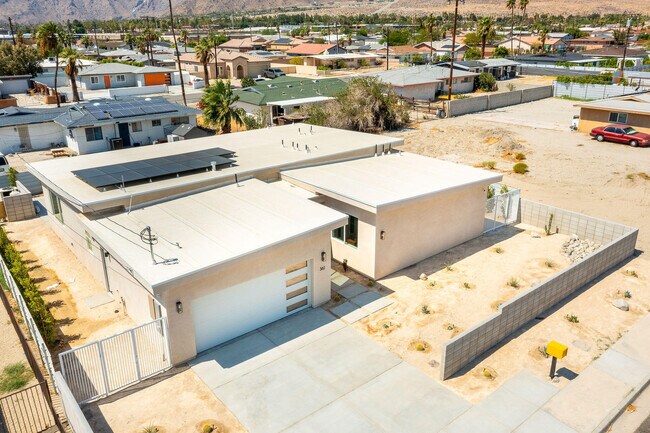 Building Photo - 361 W Sunview Ave