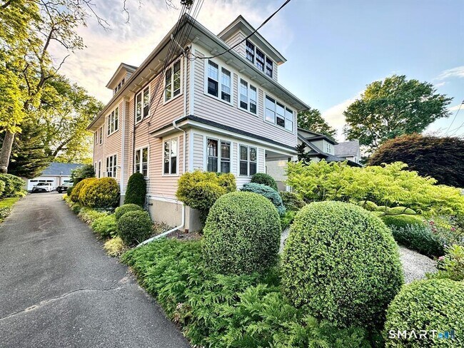 Building Photo - 113 Ellsworth St