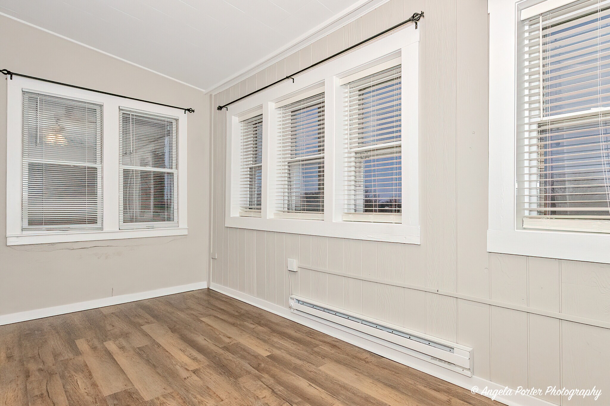 Building Photo - 931 Main St