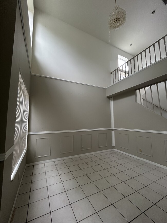 Building Photo - 1752 Cambridge Village Ct