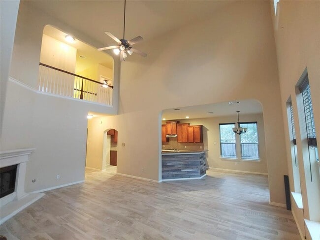 Building Photo - 1601 Lions Den