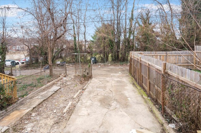 Building Photo - Beautiful four-bedroom house in Baltimore