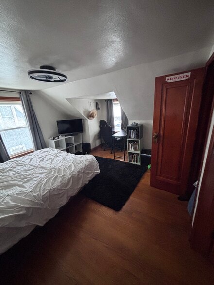 Building Photo - 223 S Washington St