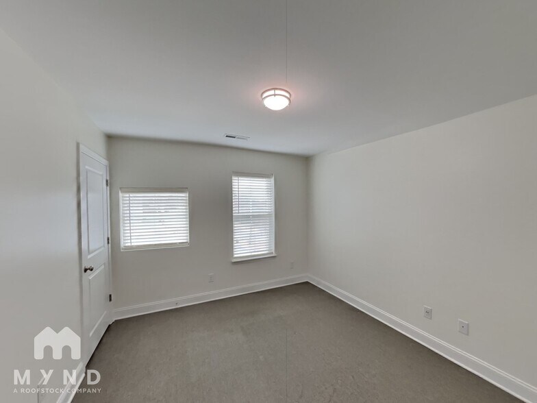 Building Photo - 2407 Eagle Creek Ct