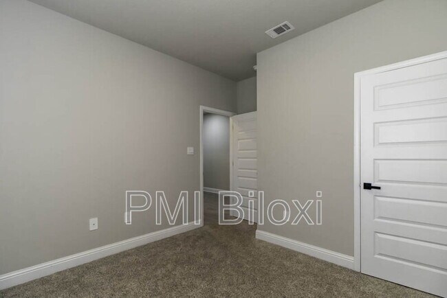 Building Photo - 84 Saltmeadow Cir