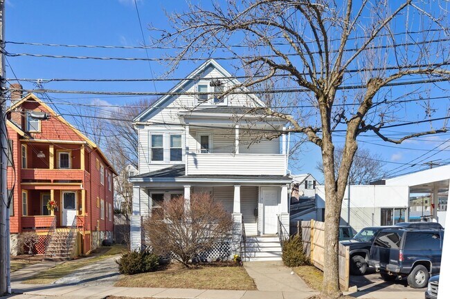 Building Photo - 5 Quincy St
