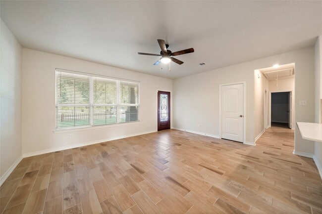 Building Photo - 26307 Pine Canyon Dr