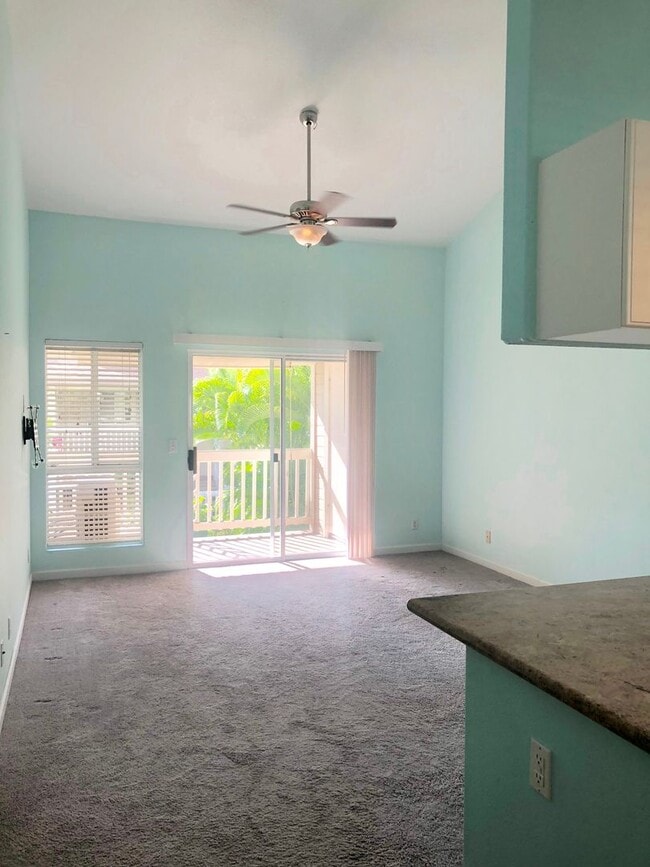 Building Photo - 75-6081 Alii Dr. E201
