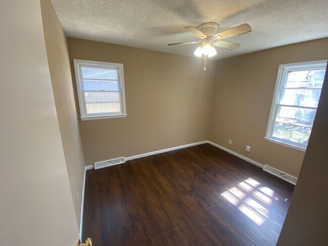 Building Photo - 1428 W Hamilton St