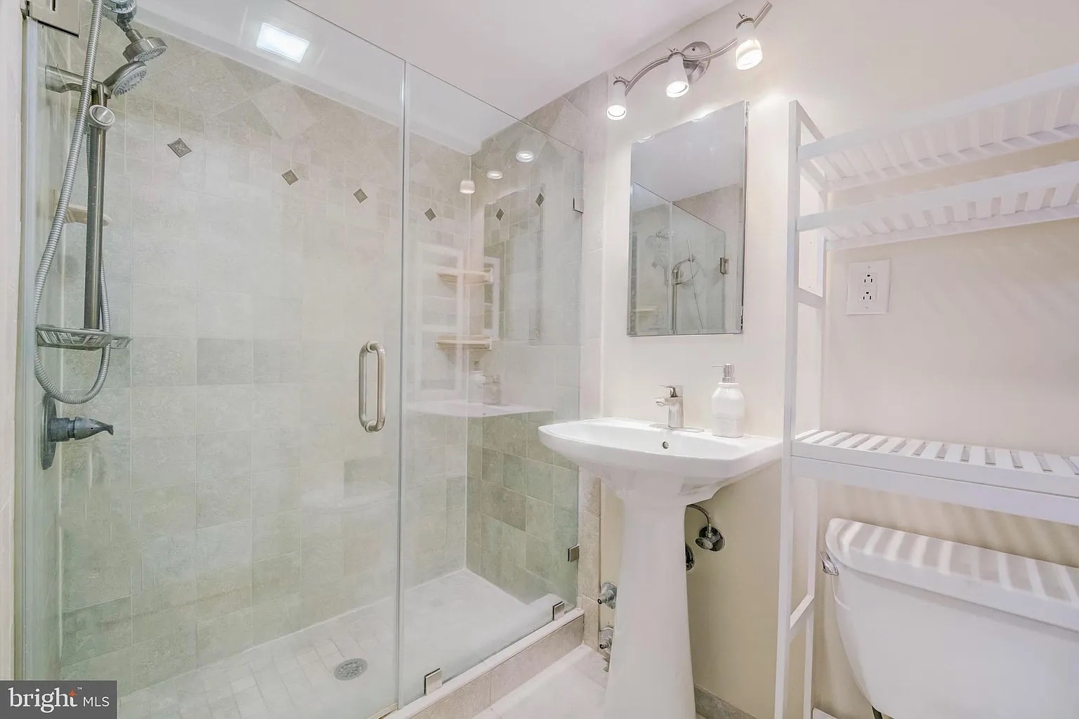 Bathroom - 3601 Wisconsin Ave NW