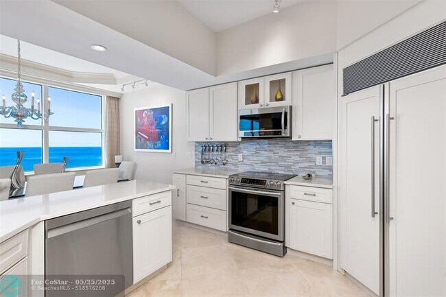 Building Photo - 2110 N Ocean Blvd