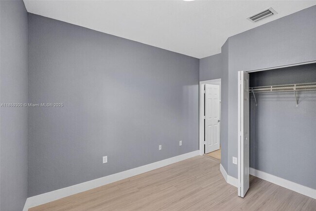Building Photo - 14747 SW 25th Ln