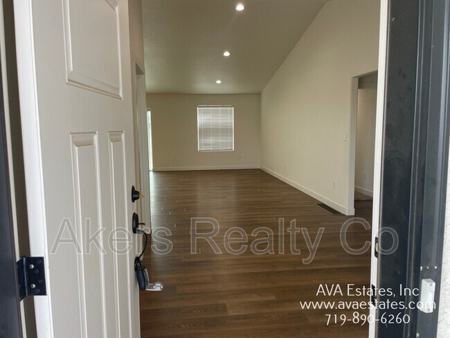 Building Photo - 970 S Coral Pl