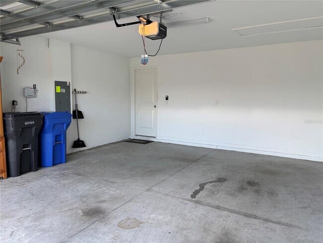 Building Photo - 9431 Channing Hill Dr