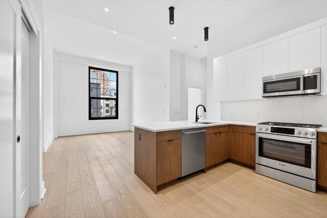 Building Photo - 38 Jackson St