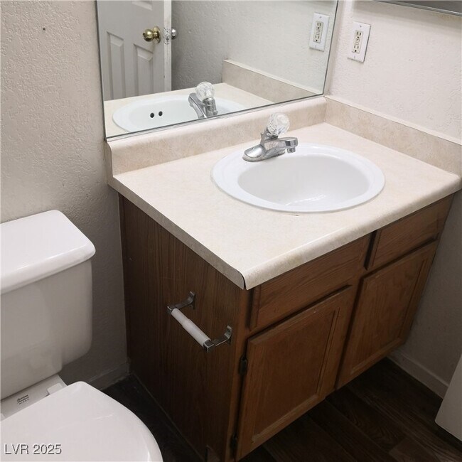 Building Photo - 5026 S Rainbow Blvd