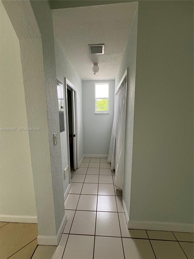 Building Photo - 4455 SW 160th Ave