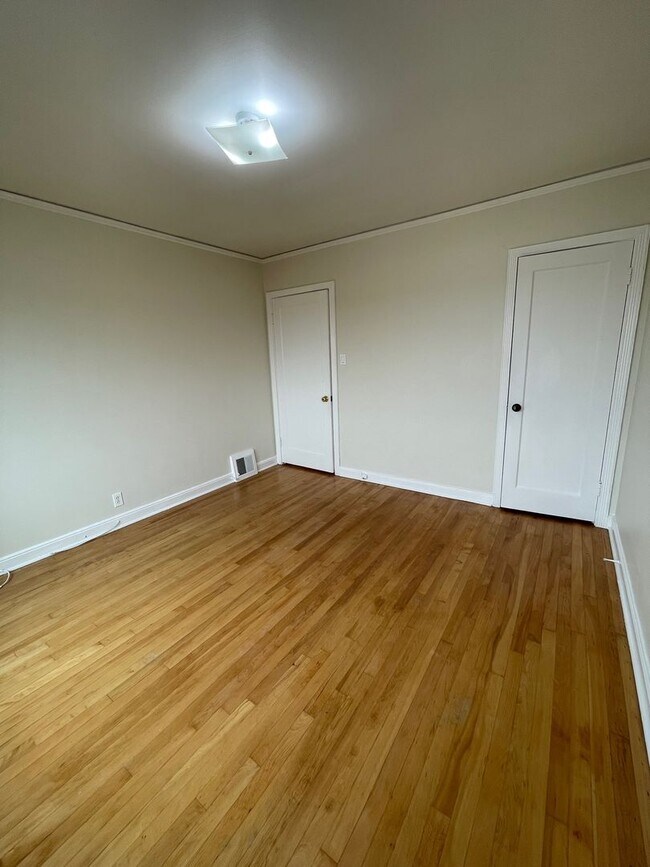 Building Photo - 2839 Taraval St