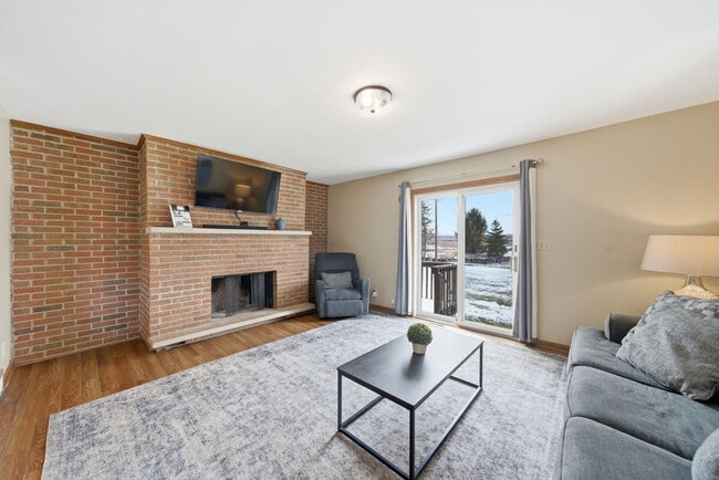 Building Photo - 1201-1203-1203 Johnston Dr