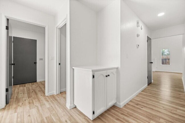 Building Photo - 4717 Boylston Ct