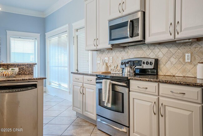 Building Photo - 61 Madie Ln