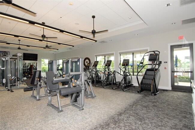 Building Photo - 4628 Pinehurst Trl E