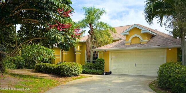 Building Photo - 137 Martesia Way