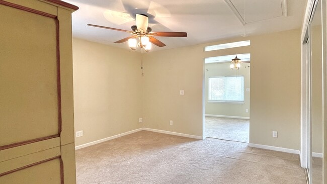 Building Photo - 1014 Scarlet Oak Ct S