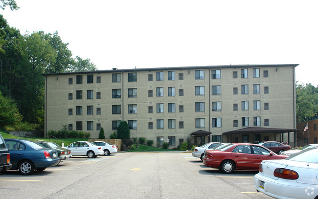 Building Photo - Shaler Oaks