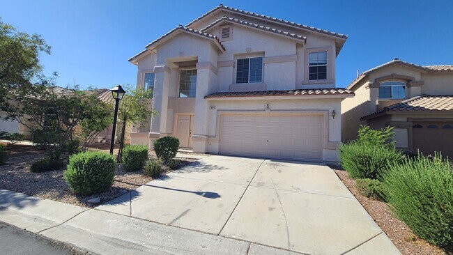 Building Photo - Beautiful 2 Story 4 Bedroom home