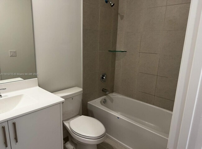 Building Photo - 132 SW 184th Way