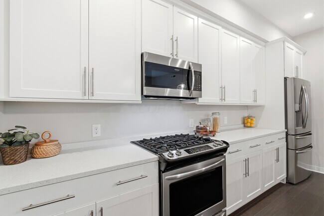 Building Photo - 84 Normandy Ave