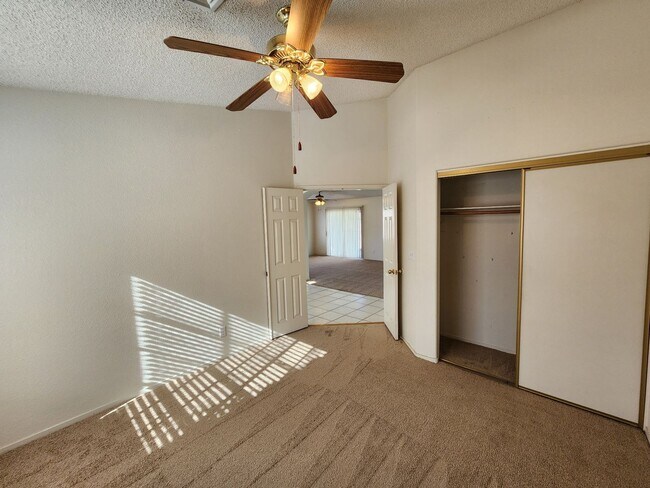 Building Photo - 1720 Navarre Ln