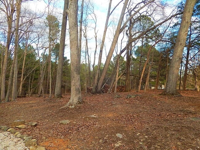 Building Photo - 6610 Lipscomb Dr