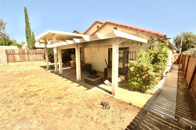 Building Photo - 39739 Old Carriage Rd