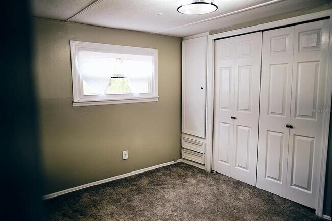 Building Photo - 814 Elkan Dr