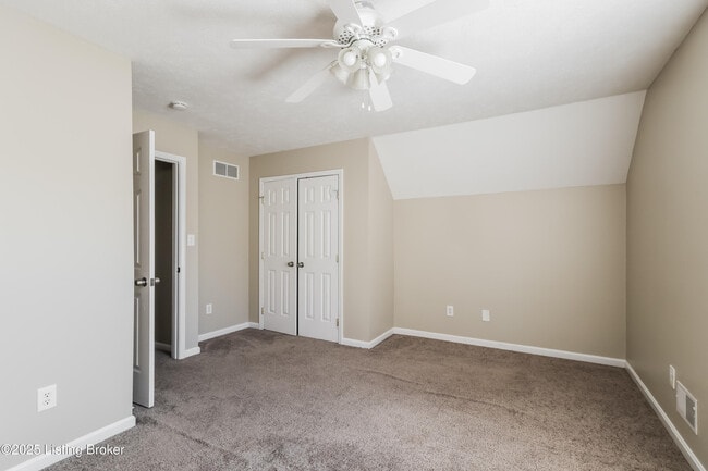 Building Photo - 9303 Longhorn Ct
