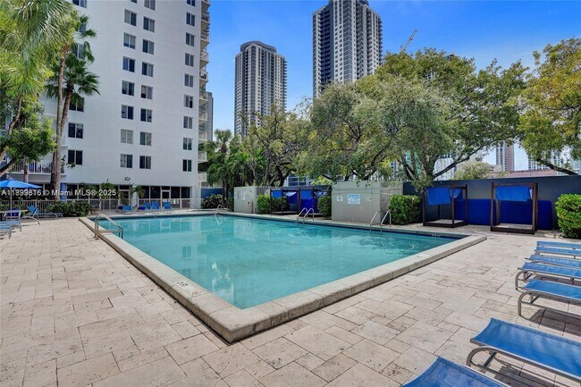 Building Photo - 850 N Miami Ave