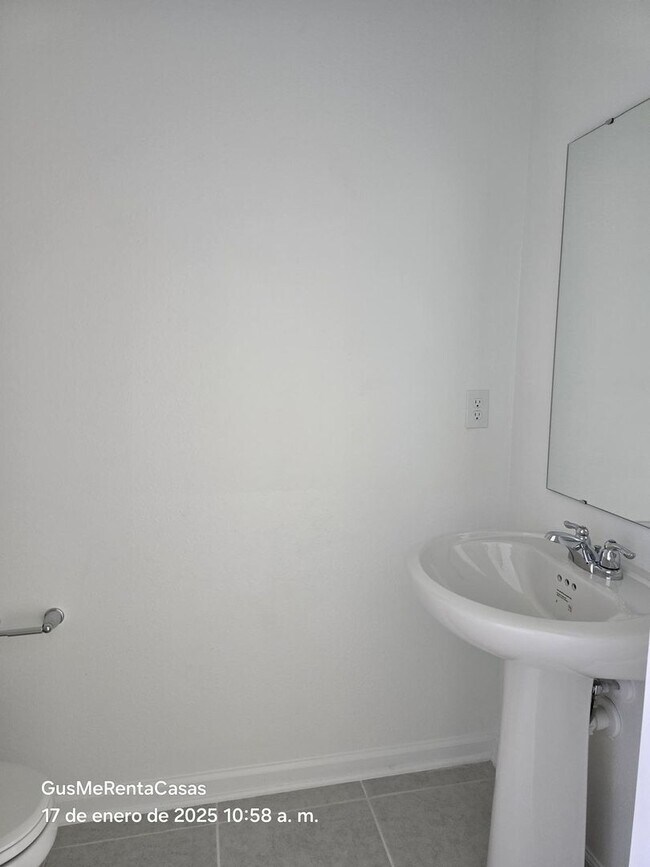 Building Photo - Westview Single Family Home 4 beds 2,5 Baths