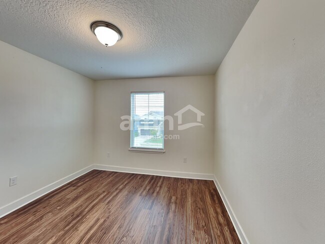 Building Photo - 4647 Reisswood Loop